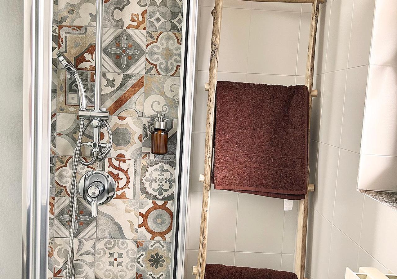 La Mansardina Apartment Venegono Superiore Екстериор снимка